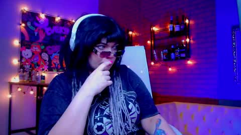 Mary online show from May 12, 2:31 am