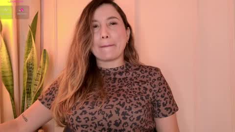 Angela online show from May 22, 10:05 pm