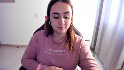 Dulce Maria online show from April 16, 9:26 pm