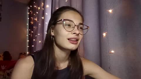 Kelly online show from April 3, 5:03 am