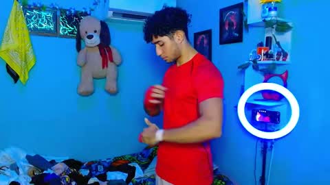 Snapshot of mask_david chatting on October 31, 5:24 pm mask_david online show from October 31, 5:24 pm