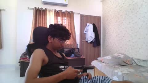 Mask Boy online show from October 17, 5:00 am