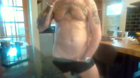 Masked Masturbation Couple online show from February 17, 8:57 am