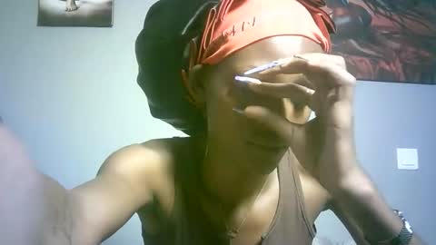 maskgang001 online show from February 3, 1:57 am