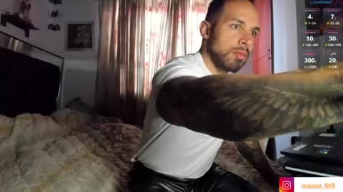 Mason Andre online show from June 16, 4:33 pm