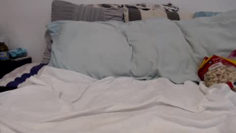 massagermike online show from August 9, 6:52 am