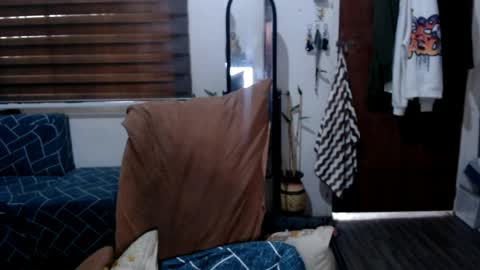 massive_boner02 online show from April 9, 12:36 am