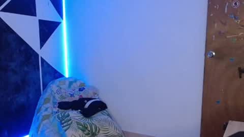 Snapshot of master_black777 chatting on October 3, 7:44 pm master_black777 online show from October 3, 7:44 pm