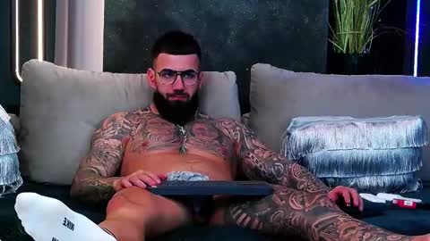 masterkingofmuscle online show from March 7, 9:27 pm