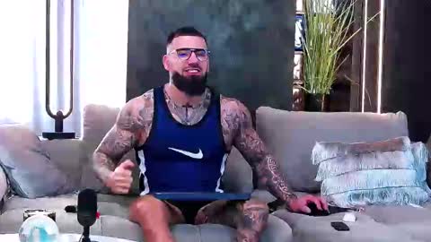 masterkingofmuscle online show from March 10, 7:22 am