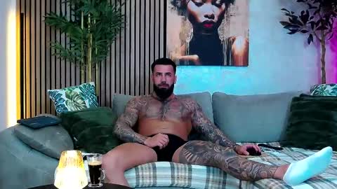 masterkingofmuscle online show from April 16, 9:50 pm