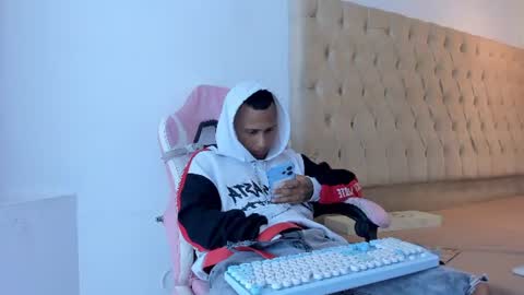 mastermorenohot23 online show from June 26, 1:55 am