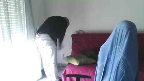 mat11efou online show from November 19, 12:15 pm