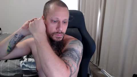 Snapshot of matchy666 chatting on October 19, 11:31 pm Matchy online show from October 19, 11:31 pm