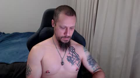 Snapshot of matchy666 chatting on October 2, 6:56 am Matchy online show from October 2, 6:56 am