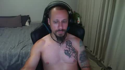 Snapshot of matchy666 chatting on January 24, 8:44 am Matchy online show from January 24, 8:44 am