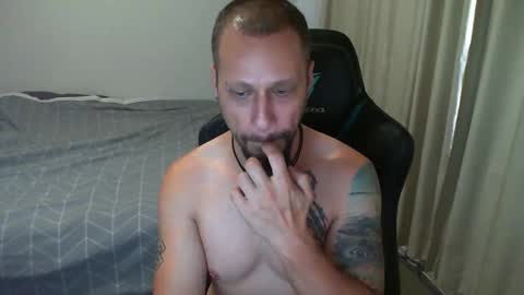 Snapshot of matchy666 chatting on February 11, 6:40 am Matchy online show from February 11, 6:40 am