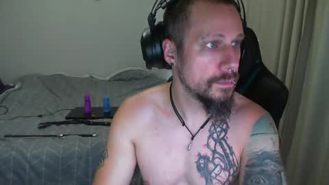 Snapshot of matchy666 chatting on February 4, 6:25 am Matchy online show from February 4, 6:25 am