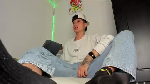 mateo_escobar online show from January 17, 6:34 am