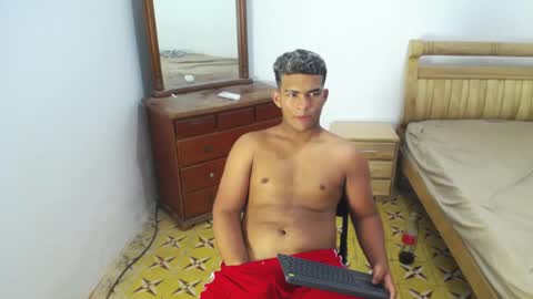 mathews__ online show from December 19, 3:35 am