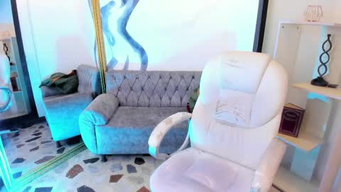 MathewSanz  online show from April 1, 1:41 pm