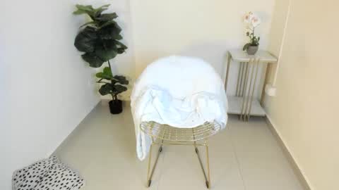 Mathilde  online show from November 1, 4:00 am