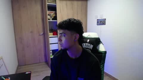 Snapshot of matias_bianco01 chatting on September 24, 4:30 am matias online show from September 24, 4:30 am