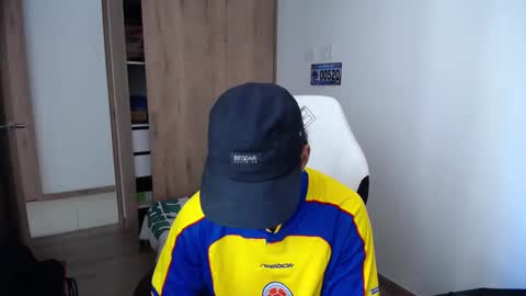 Snapshot of matias_bianco01 chatting on September 9, 4:29 pm matias online show from September 9, 4:29 pm