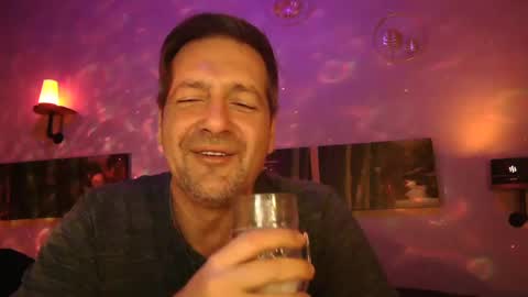 Snapshot of matrike1 chatting on December 23, 6:15 pm matrike1 online show from December 23, 6:15 pm