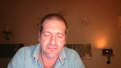 Snapshot of matrike1 chatting on February 28, 8:18 pm matrike1 online show from February 28, 8:18 pm