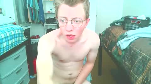 matt6101613933 online show from May 9, 12:45 pm