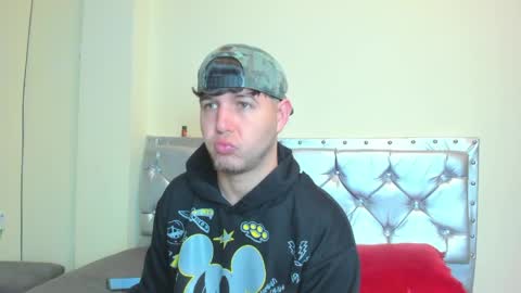 matthewlatinc online show from April 12, 2:43 pm