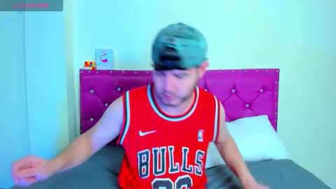 matthewlatinc online show from February 22, 2:15 am