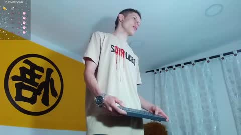 Snapshot of matthewboy_ chatting on February 26, 5:13 am MatthewBoy online show from February 26, 5:13 am