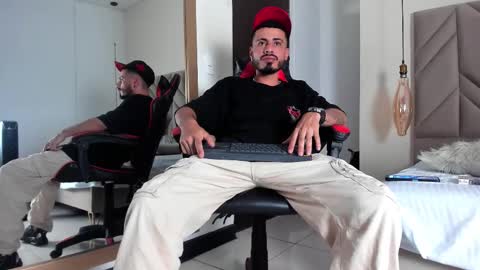 Matthew online show from March 7, 9:15 pm