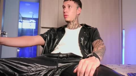 Matt online show from November 9, 6:32 pm