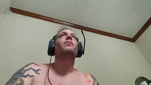 Mattmatt4401 online show from April 1, 5:30 am