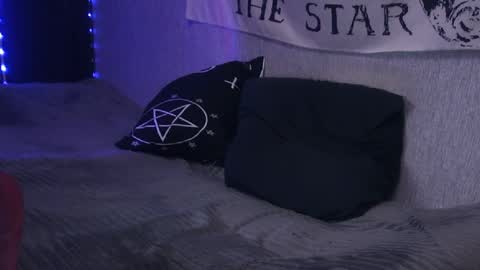 matty_trees online show from January 24, 10:30 pm