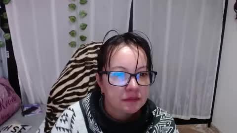 Snapshot of mature_wolf chatting on February 8, 12:28 pm Sonia online show from February 8, 12:28 pm