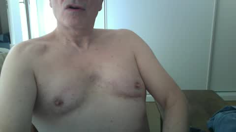 maturehotman online show from December 14, 9:40 am