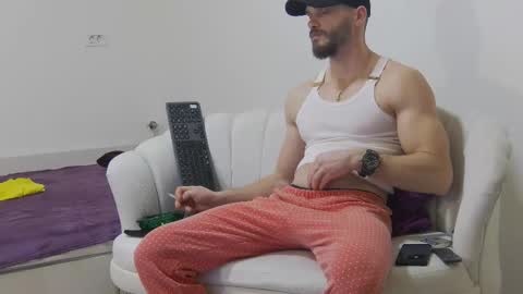 mauro_real_man online show from February 16, 6:06 pm