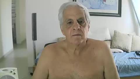 max_2017 online show from December 4, 8:30 pm