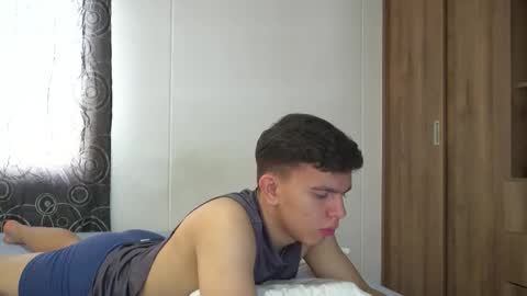 Max online show from January 6, 6:45 pm