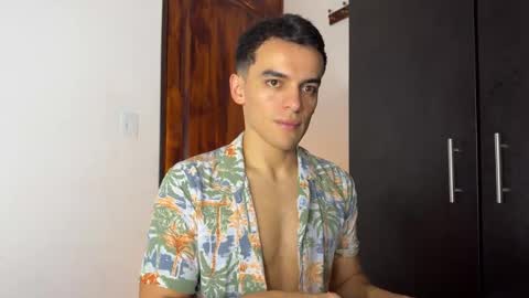 Max Lancaster online show from December 31, 10:23 pm