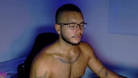 max_meyer online show from September 9, 11:16 pm