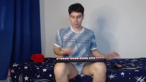 max_snow1616 online show from February 25, 3:15 pm