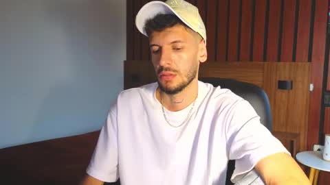 Max Taylor online show from January 15, 9:45 pm