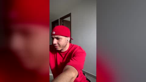 max_valiant1 online show from May 6, 12:44 pm