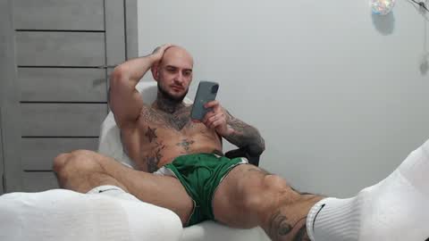 Maximus Fox online show from April 11, 6:51 am