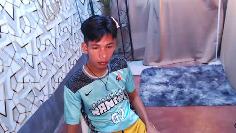 Reyn online show from February 8, 3:41 am